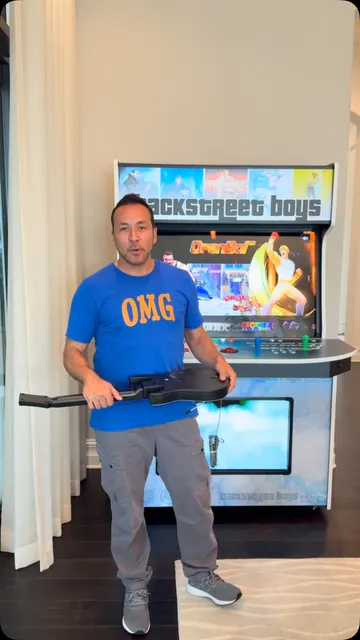 Backstreet Boys arcade — Howie Dorough's custom Phantom arcade