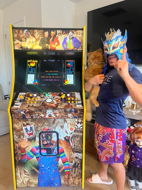 Lucha-Cade — Kalisto's custom Phantom arcade