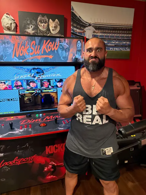 Nok Su Kow — Rusev's custom Phantom arcade