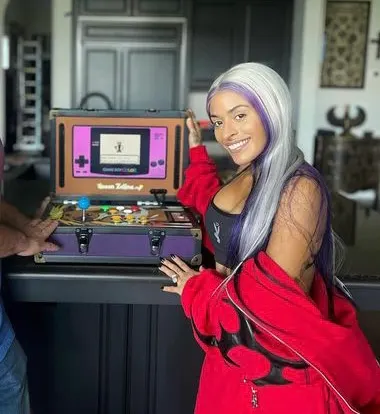 Zelina Vega — Zelina Vega's custom Phantom arcade